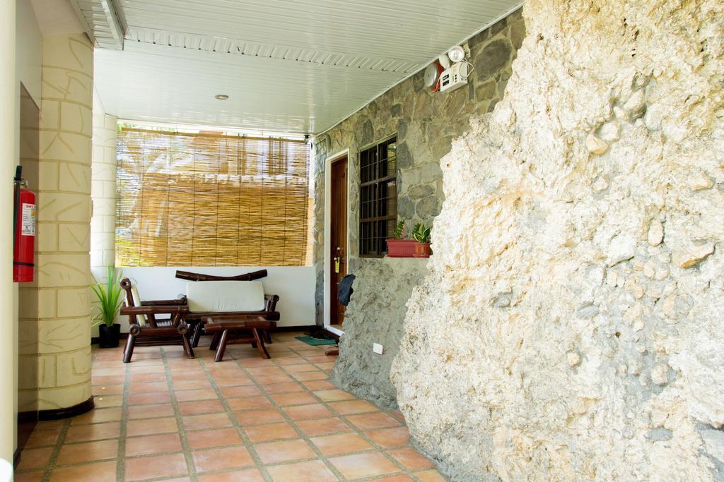 Manoc-Manoc Greenyard Inn מראה חיצוני תמונה